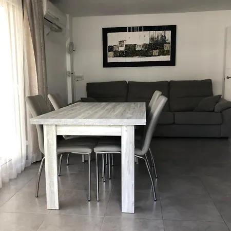 Casa De Feliz דירה קלפה